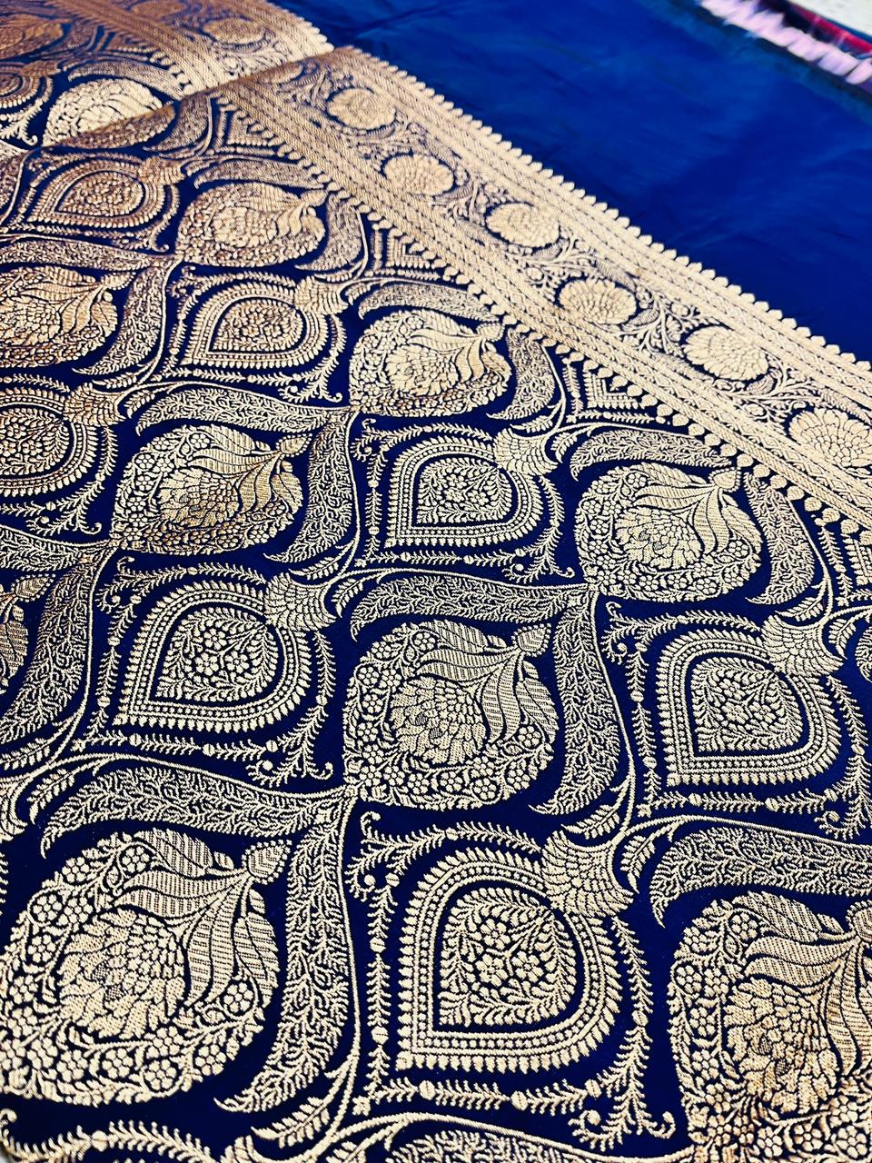 Banarasi Navy Blue Mashru Silk Saree with Classic Woven Booti Accents – MS02