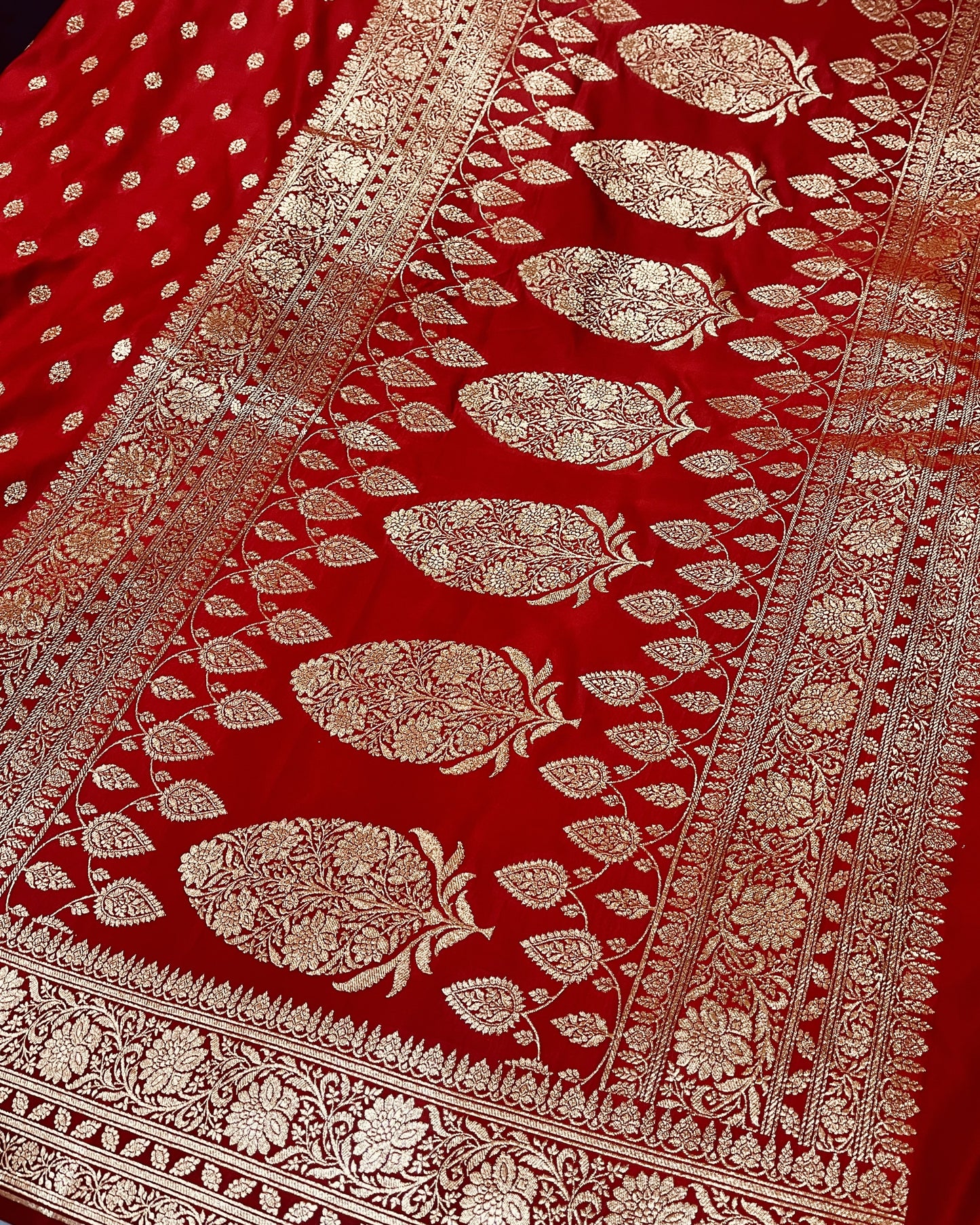 Bride red Mashru Silk Saree Showcases Subtle Booti Weaving – MS12