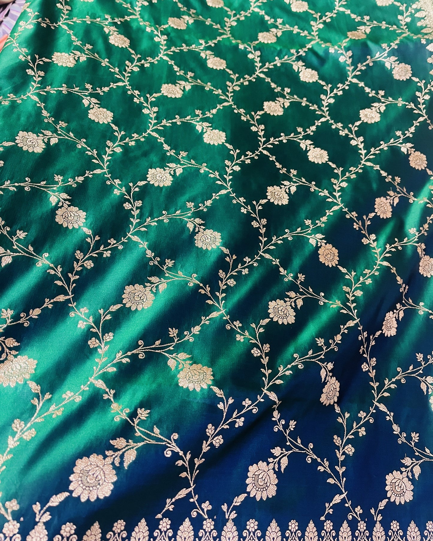 Forest Green Dual Shade Mashru Silk Saree Showcases Subtle Jaal Weaving – MS13
