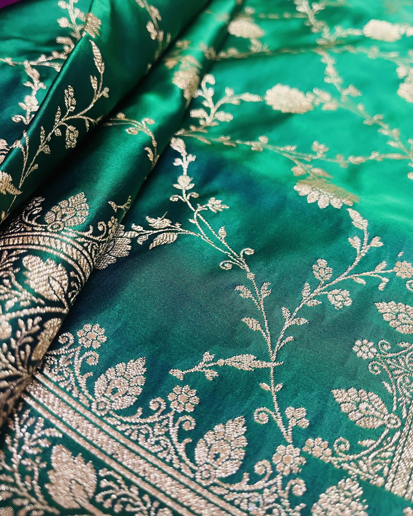 Forest Green Dual Shade Mashru Silk Saree Showcases Subtle Jaal Weaving – MS13