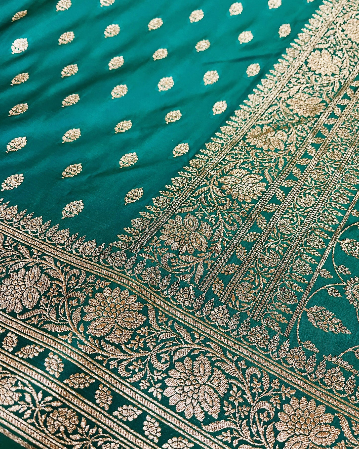 Sea Green Shade Mashru Silk Saree Showcases Subtle buti Weaving – MS17
