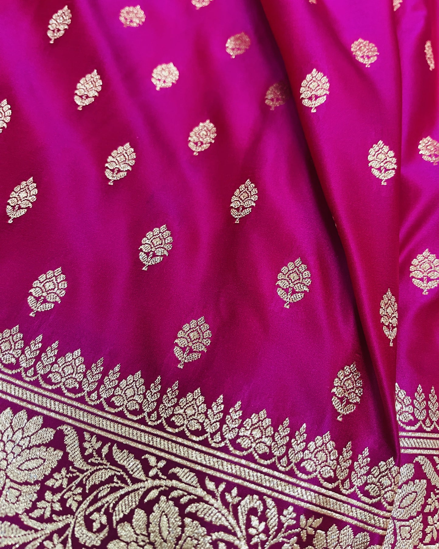 Pretty Pink Shade Mashru Silk Saree Showcases Subtle buti Weaving – MS15
