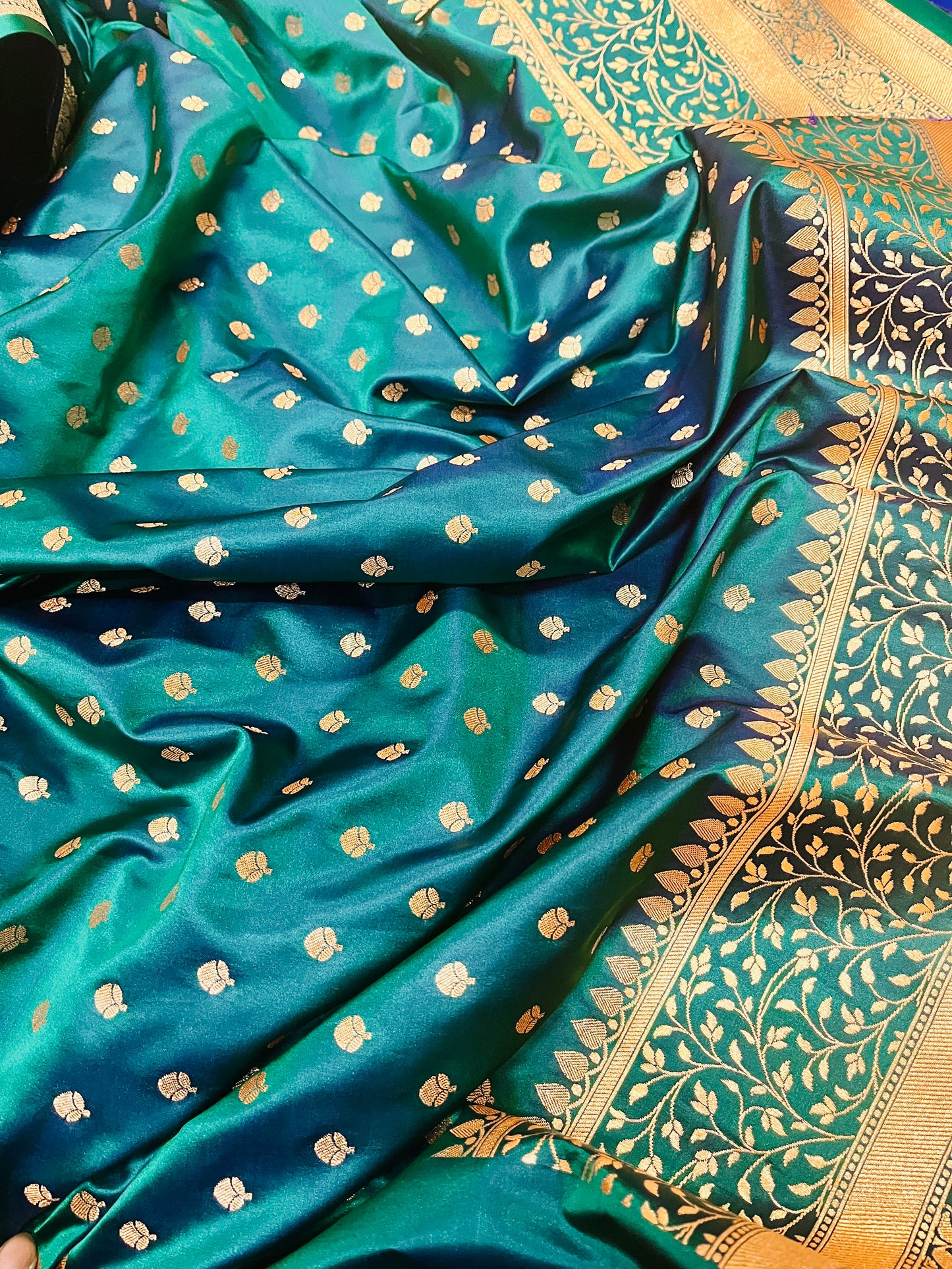 Sea Green Dual Shade Mashru Silk Saree Showcases Subtle buti Weaving – MS20
