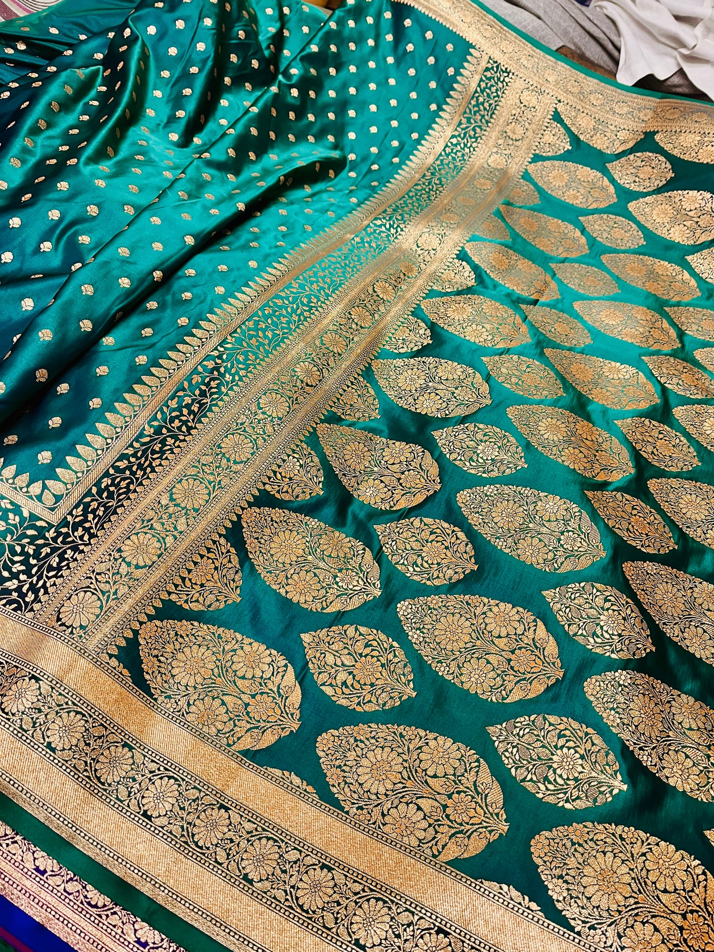 Sea Green Dual Shade Mashru Silk Saree Showcases Subtle buti Weaving – MS20